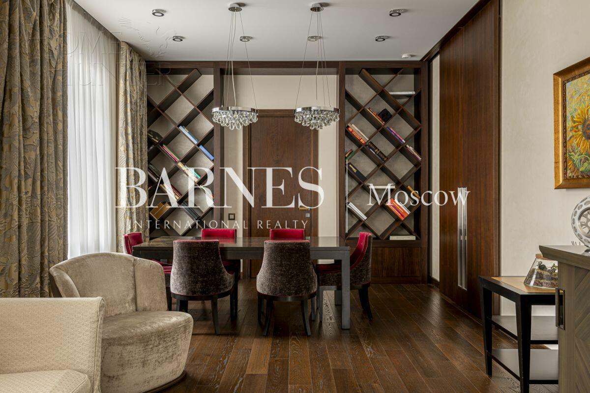 3-КОМН. КВАРТИРА С ОТДЕЛКОЙ 102 М² НА 3 ЭТАЖЕ