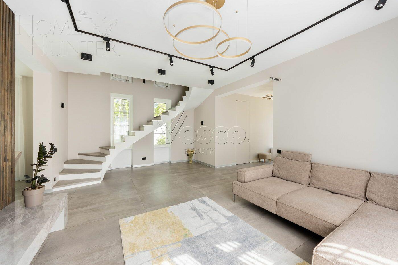 2-этажный коттедж 225 м² с отделкой