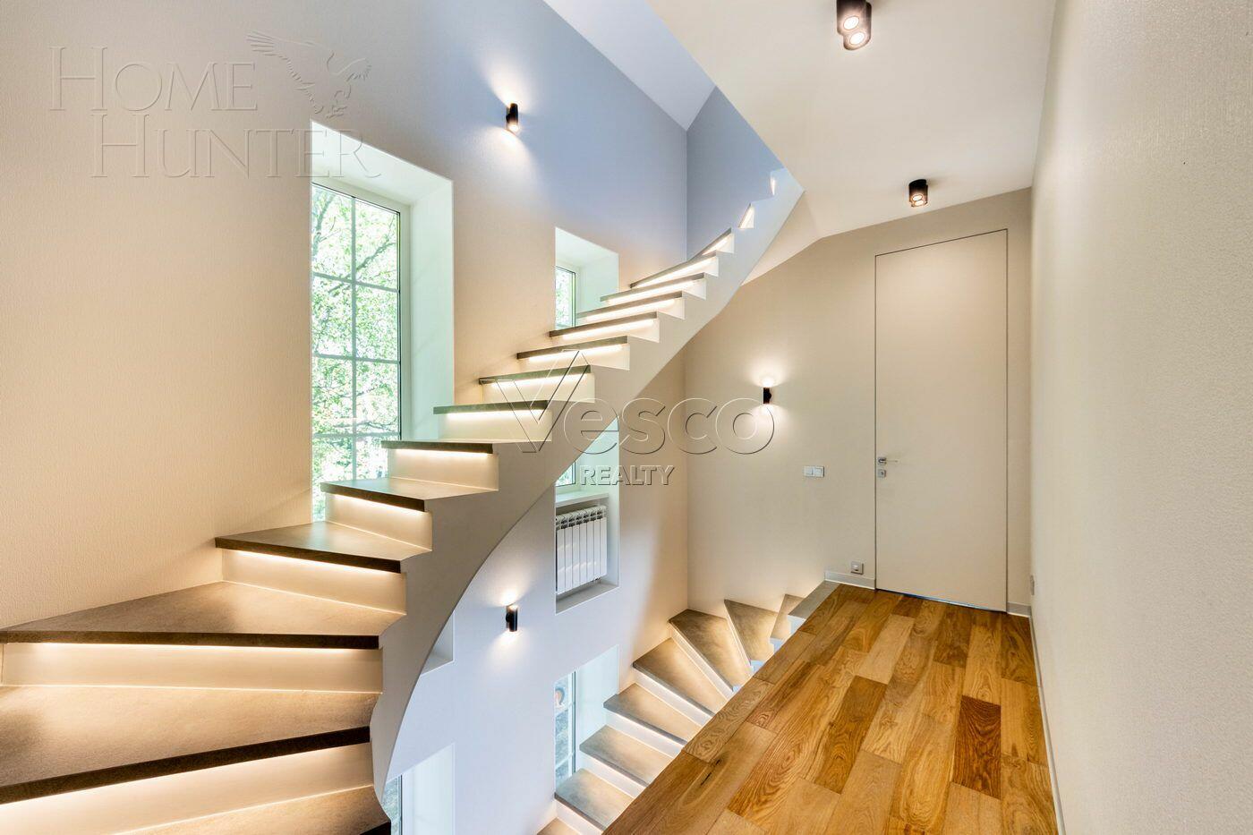 2-этажный коттедж 225 м² с отделкой