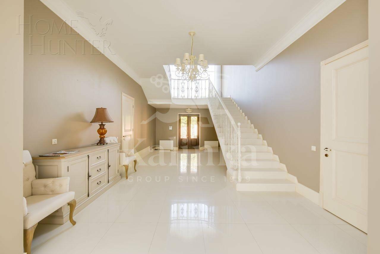 2-этажный коттедж 732 м² с отделкой