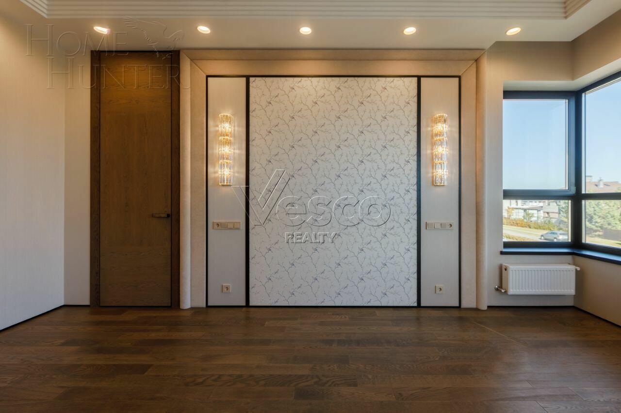 2-этажный коттедж 300 м² с отделкой