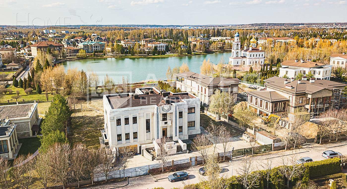 2-этажный коттедж 1 244 м² с отделкой