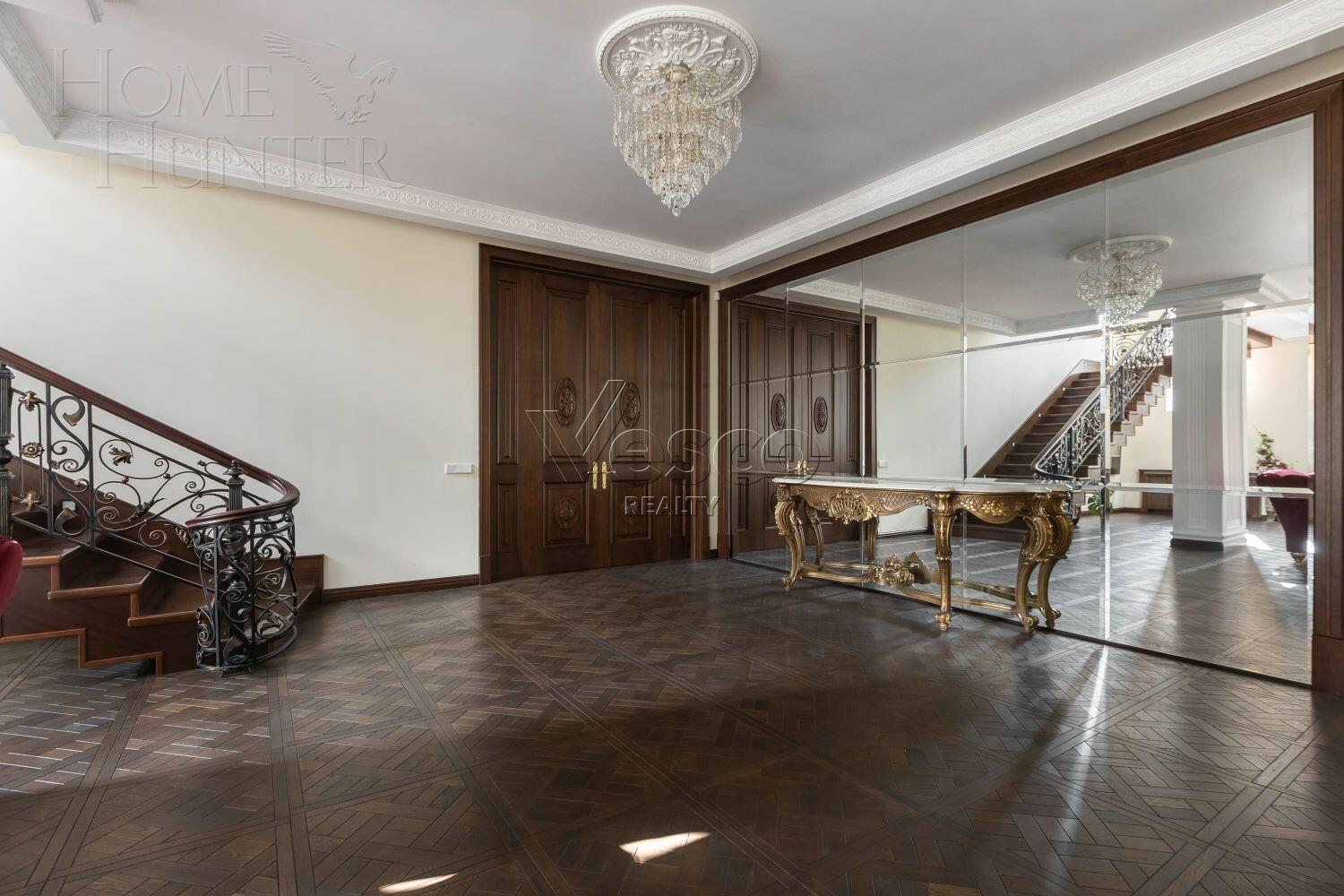 2-этажный коттедж 817 м² с отделкой