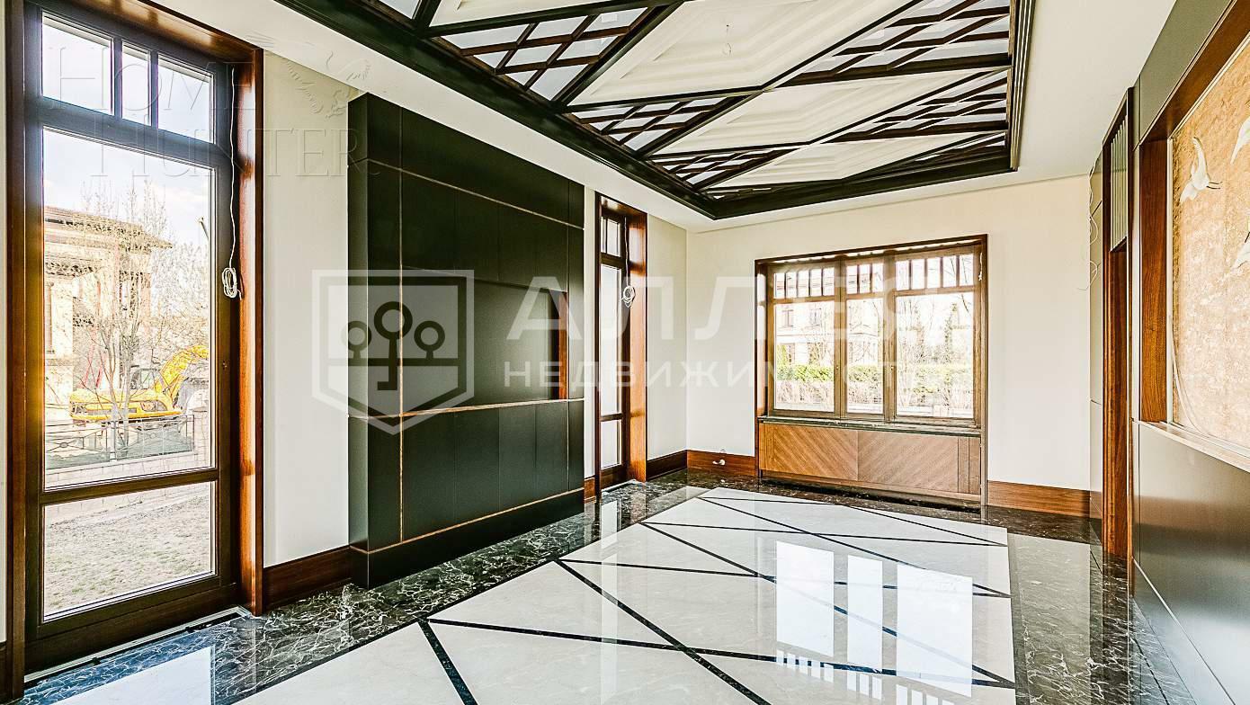 2-этажный коттедж 1 244 м² с отделкой