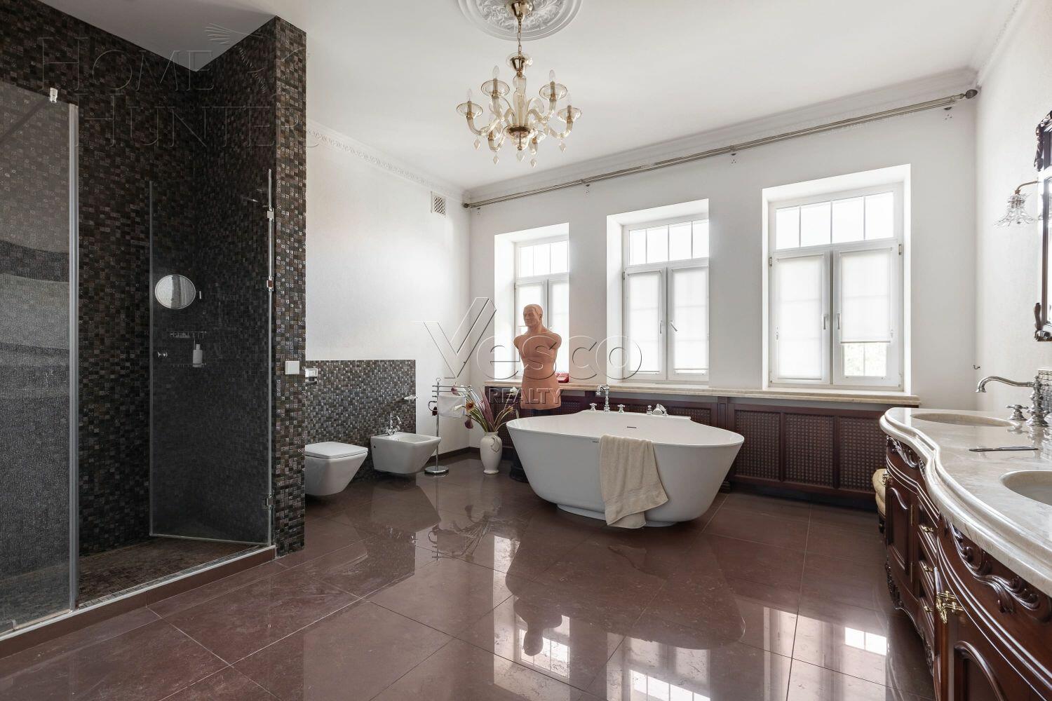 2-этажный коттедж 817 м² с отделкой