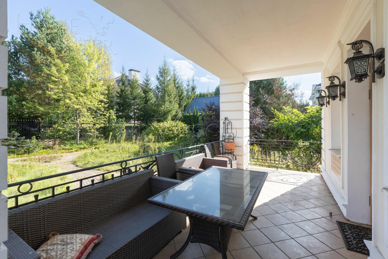 2-этажный коттедж 817 м² с отделкой