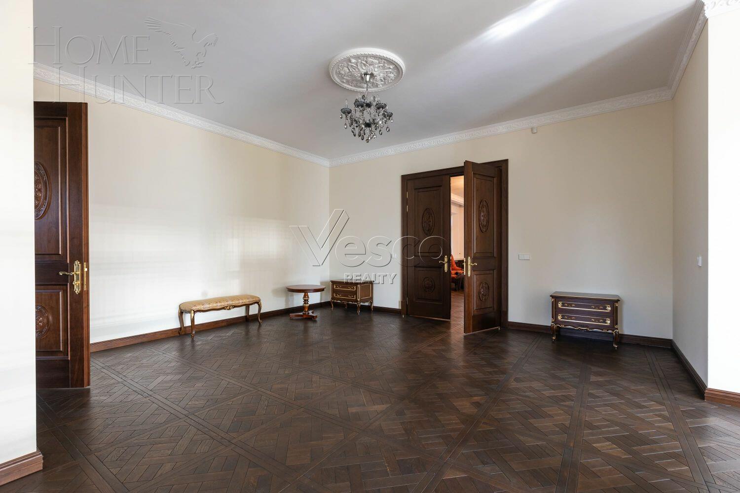 2-этажный коттедж 817 м² с отделкой