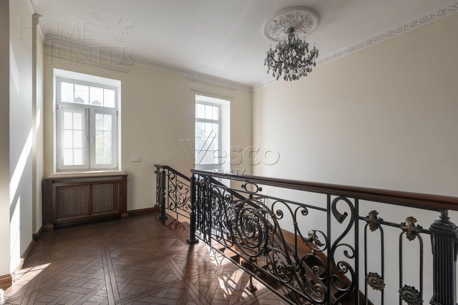 2-этажный коттедж 817 м² с отделкой