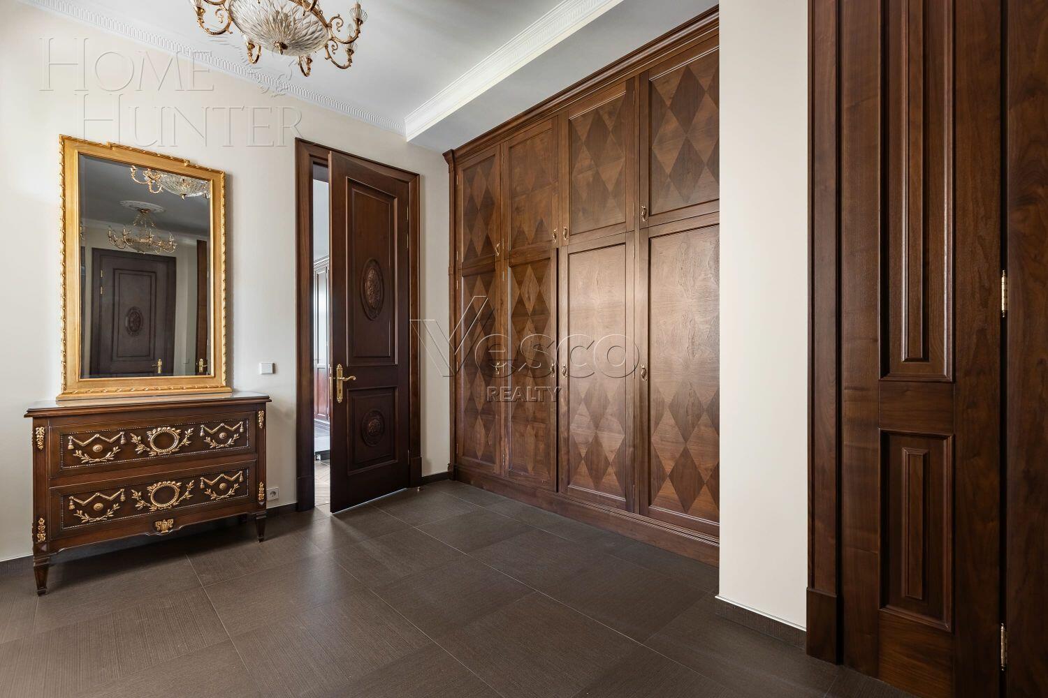 2-этажный коттедж 817 м² с отделкой