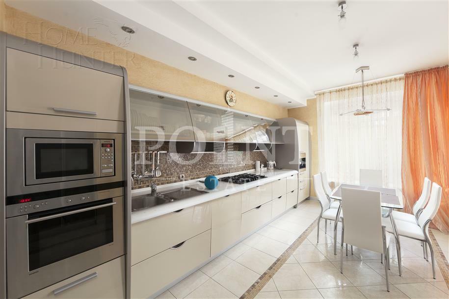 2-этажный коттедж 1 450 м² с отделкой