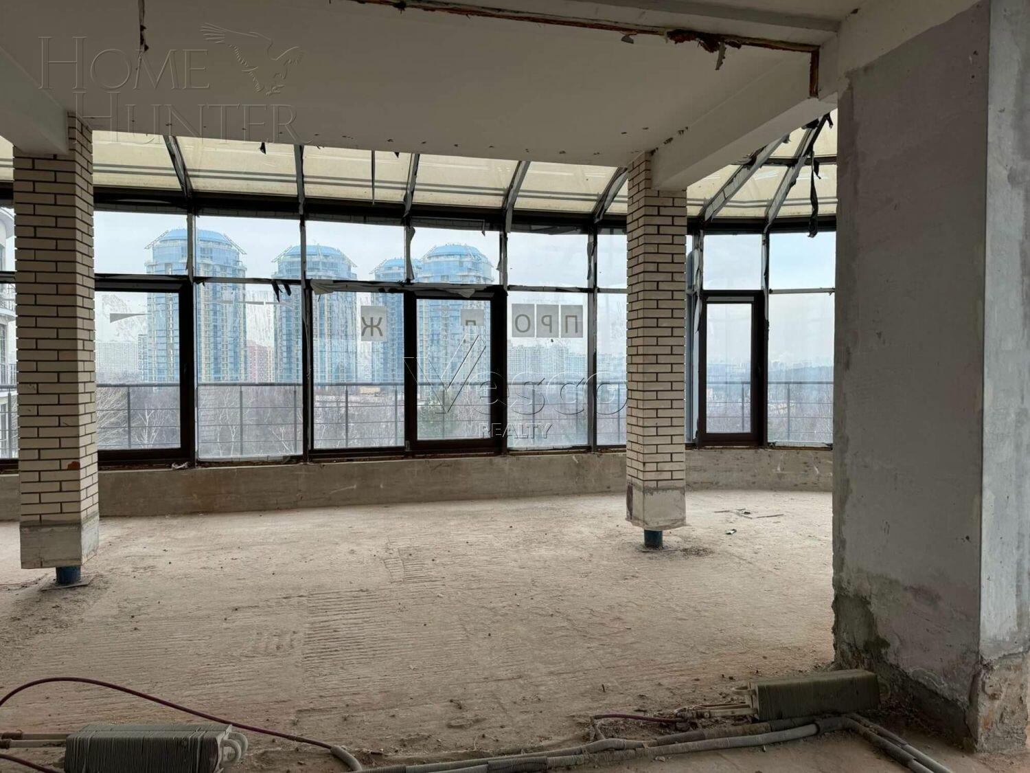 10-КОМН. ПЕНТХАУС БЕЗ ОТДЕЛКИ 690 М² НА 7 ЭТАЖЕ