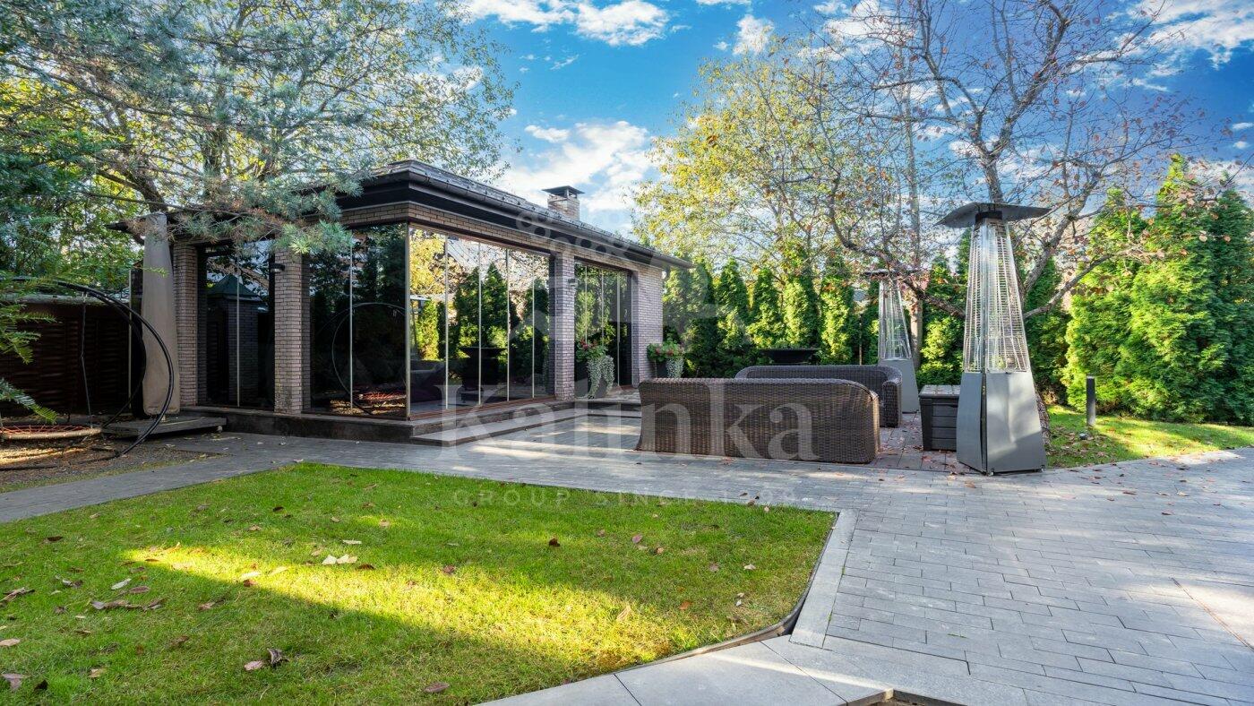 2-этажный коттедж 740 м² с отделкой