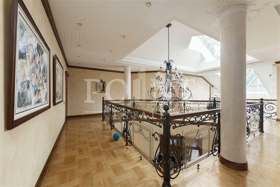 2-этажный коттедж 1 450 м² с отделкой