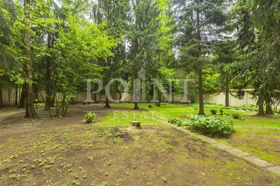 2-этажный коттедж 1 450 м² с отделкой