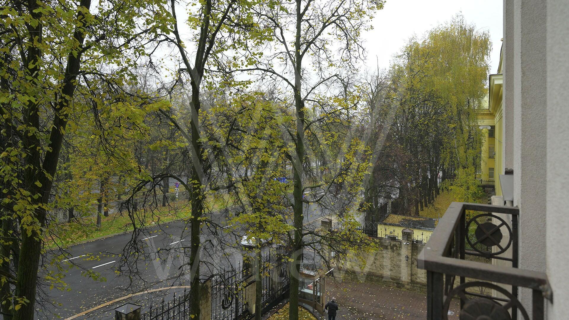 6-КОМН. КВАРТИРА С ОТДЕЛКОЙ 436.4 М² НА 3 ЭТАЖЕ