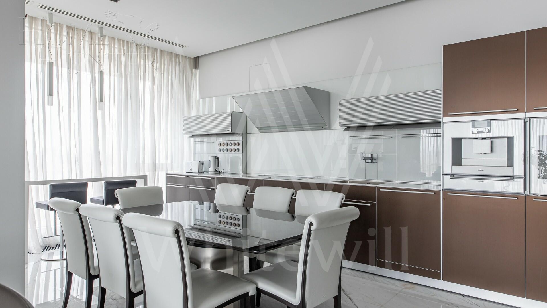 2-УРОВНЕВЫЙ ПЕНТХАУС С ОТДЕЛКОЙ 220 М² НА 14 ЭТАЖЕ