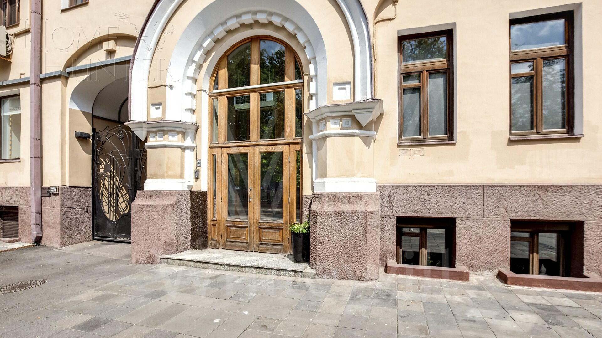 6-КОМН. КВАРТИРА С ОТДЕЛКОЙ 145 М² НА 2 ЭТАЖЕ