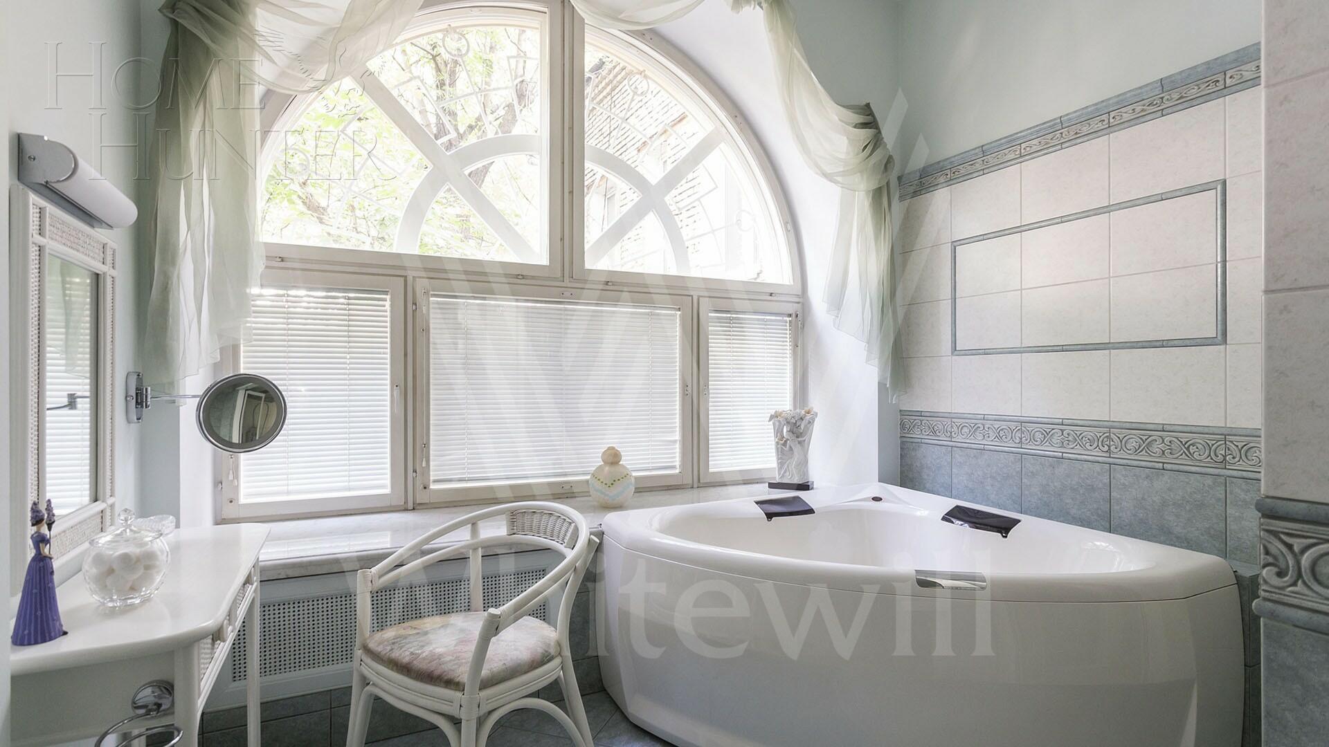 4-УРОВНЕВАЯ КВАРТИРА С ОТДЕЛКОЙ 253.1 М² НА 1 ЭТАЖЕ