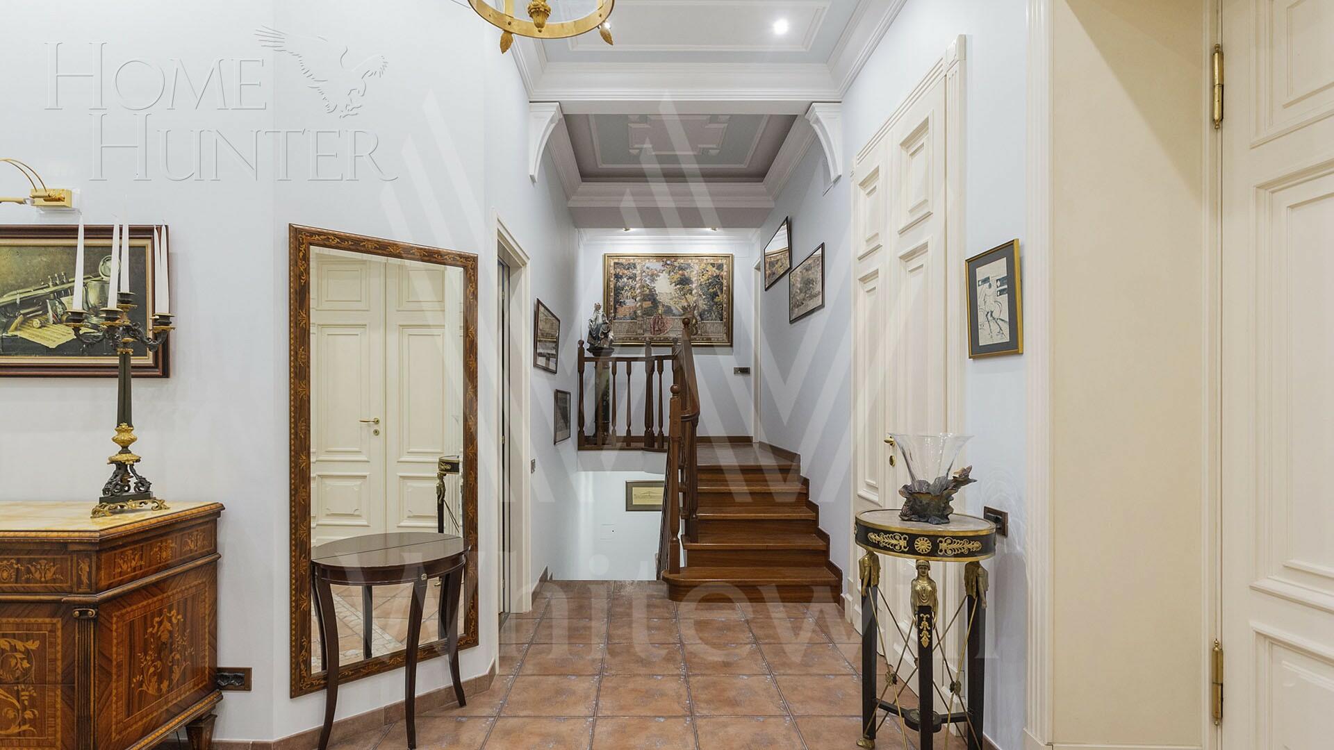 4-УРОВНЕВАЯ КВАРТИРА С ОТДЕЛКОЙ 253.1 М² НА 1 ЭТАЖЕ