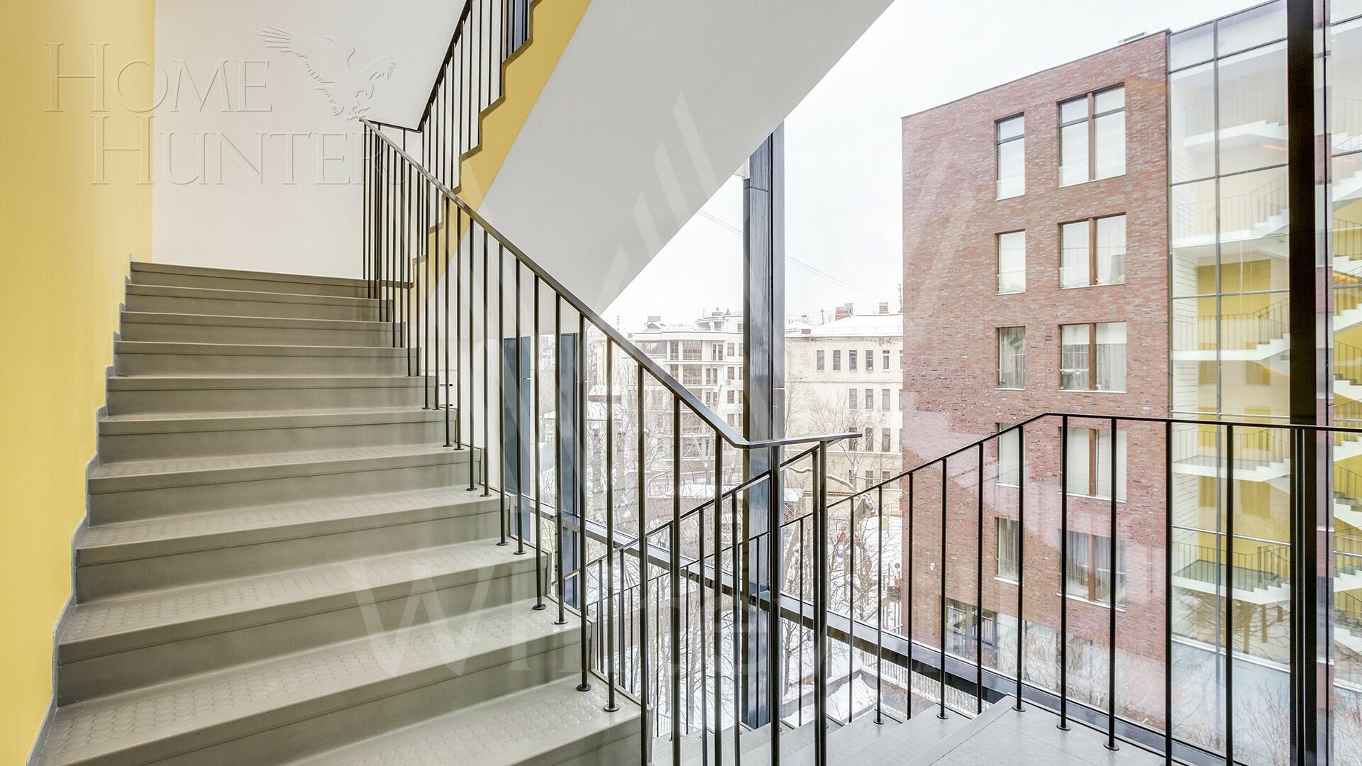 2-КОМН. КВАРТИРА С ОТДЕЛКОЙ 163.8 М² НА 2 ЭТАЖЕ