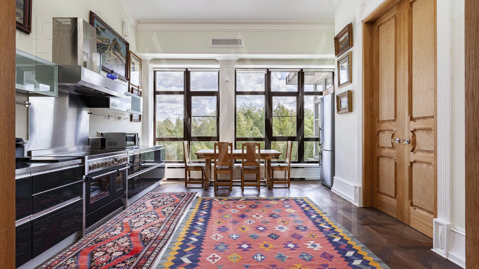 5-КОМН. КВАРТИРА С ОТДЕЛКОЙ 274 М² НА 4 ЭТАЖЕ