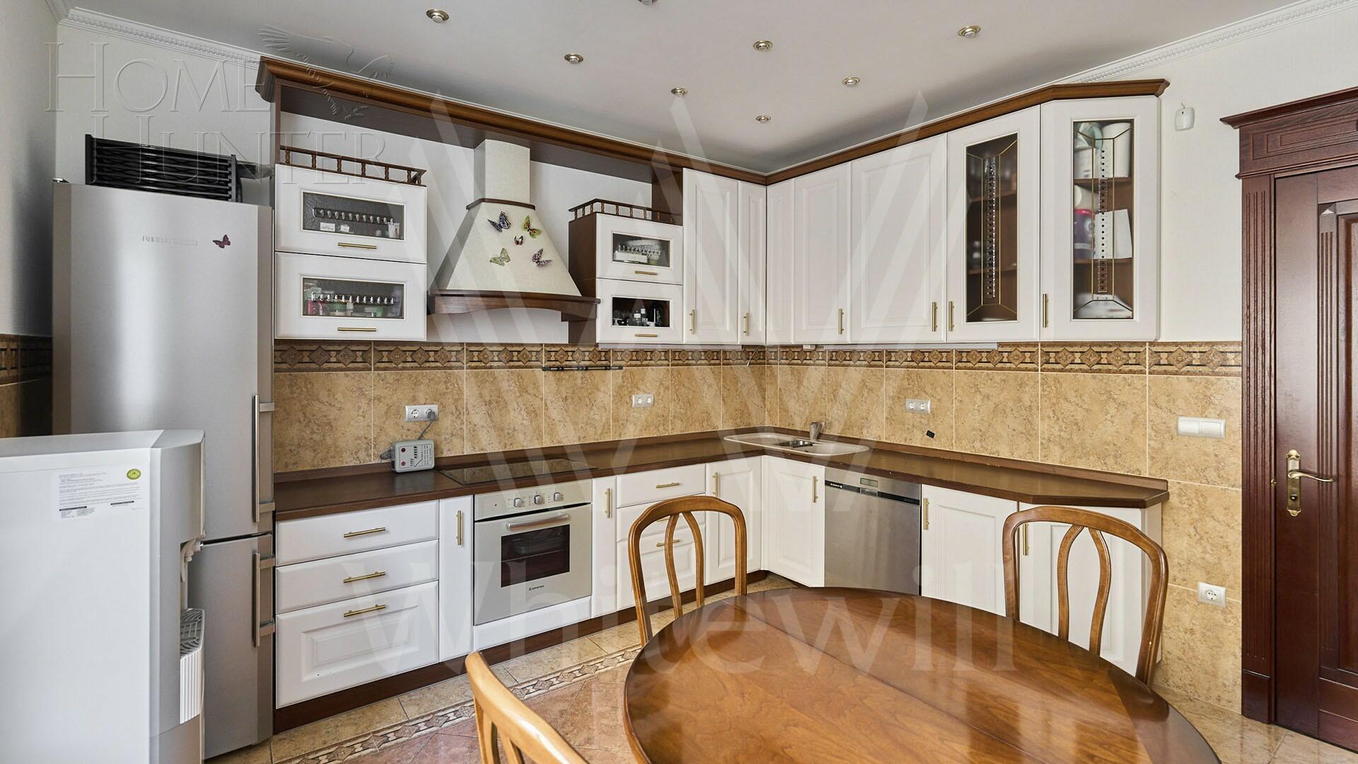 4-КОМН. КВАРТИРА С ОТДЕЛКОЙ 165 М² НА 3 ЭТАЖЕ