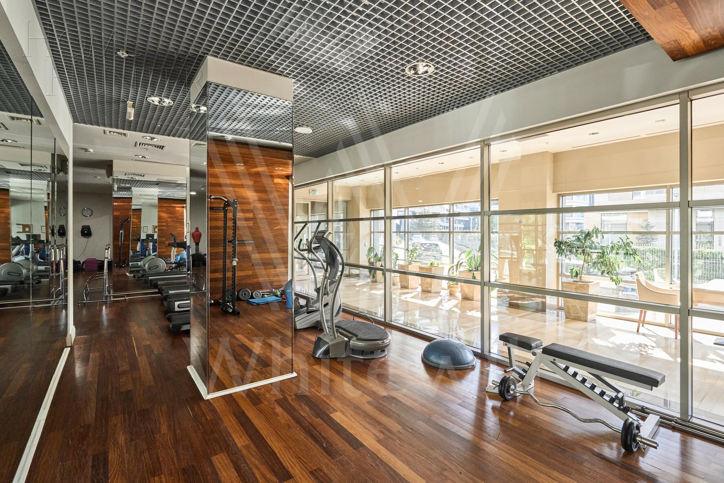 5-КОМН. КВАРТИРА С ОТДЕЛКОЙ 290 М² НА 2 ЭТАЖЕ