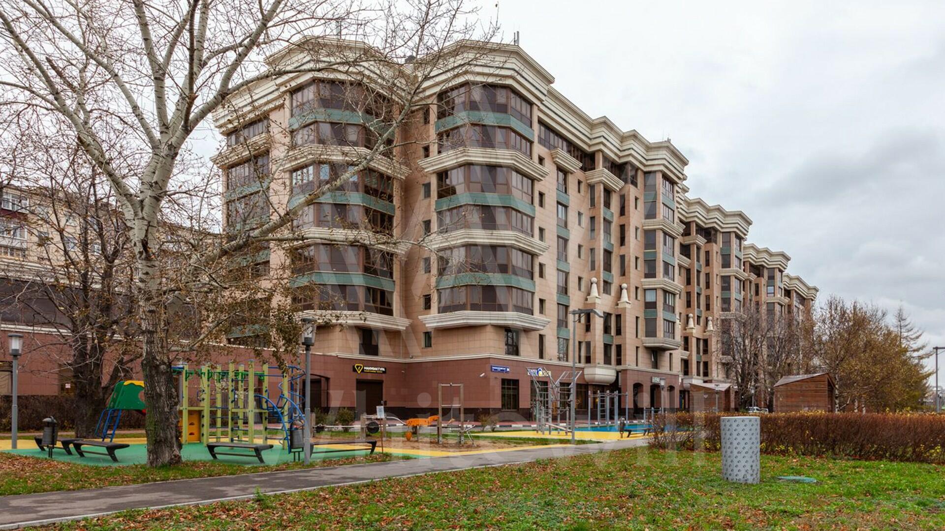 4-КОМН. КВАРТИРА С ОТДЕЛКОЙ 130 М² НА 3 ЭТАЖЕ