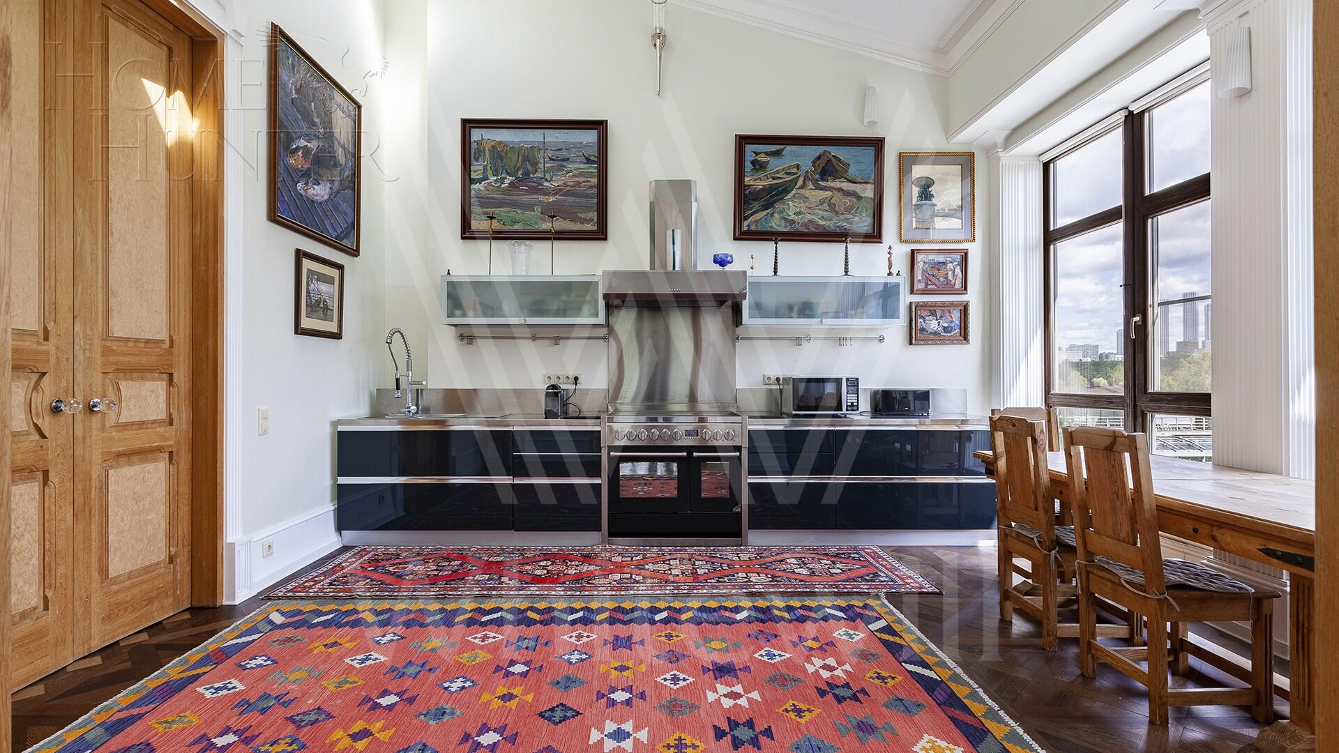 5-КОМН. КВАРТИРА С ОТДЕЛКОЙ 274 М² НА 4 ЭТАЖЕ