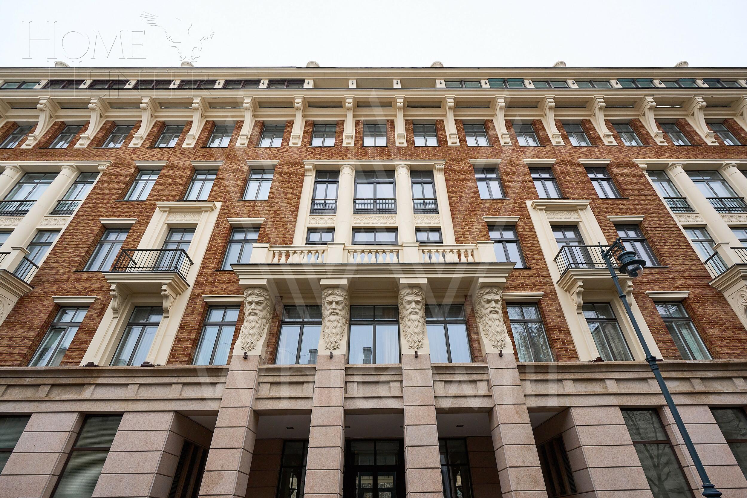 2-УРОВНЕВАЯ КВАРТИРА БЕЗ ОТДЕЛКИ 504 М² НА 3 ЭТАЖЕ