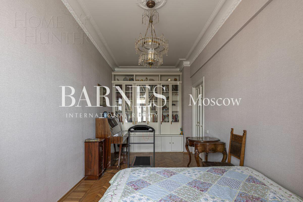 5-КОМН. КВАРТИРА С ОТДЕЛКОЙ 125 М² НА 4 ЭТАЖЕ