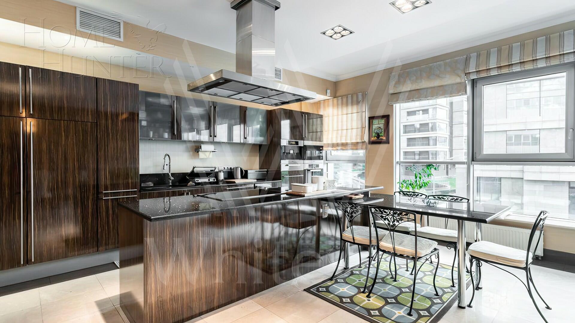 5-КОМН. КВАРТИРА С ОТДЕЛКОЙ 290 М² НА 2 ЭТАЖЕ