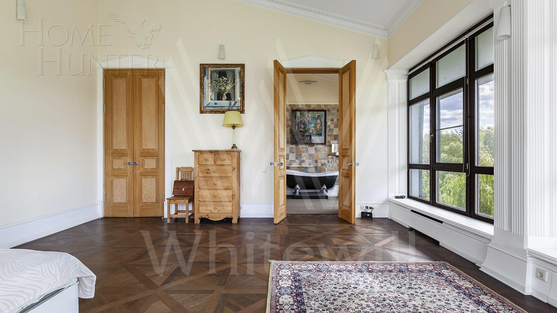 5-КОМН. КВАРТИРА С ОТДЕЛКОЙ 274 М² НА 4 ЭТАЖЕ