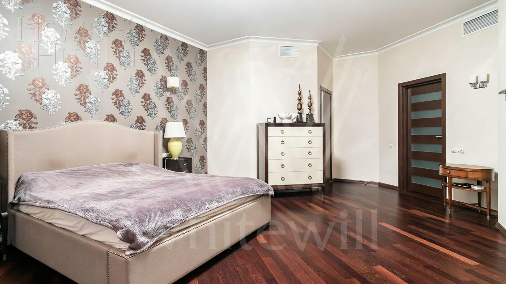 5-КОМН. КВАРТИРА С ОТДЕЛКОЙ 290 М² НА 2 ЭТАЖЕ