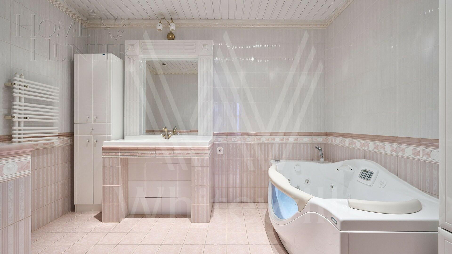 4-КОМН. КВАРТИРА С ОТДЕЛКОЙ 165 М² НА 3 ЭТАЖЕ