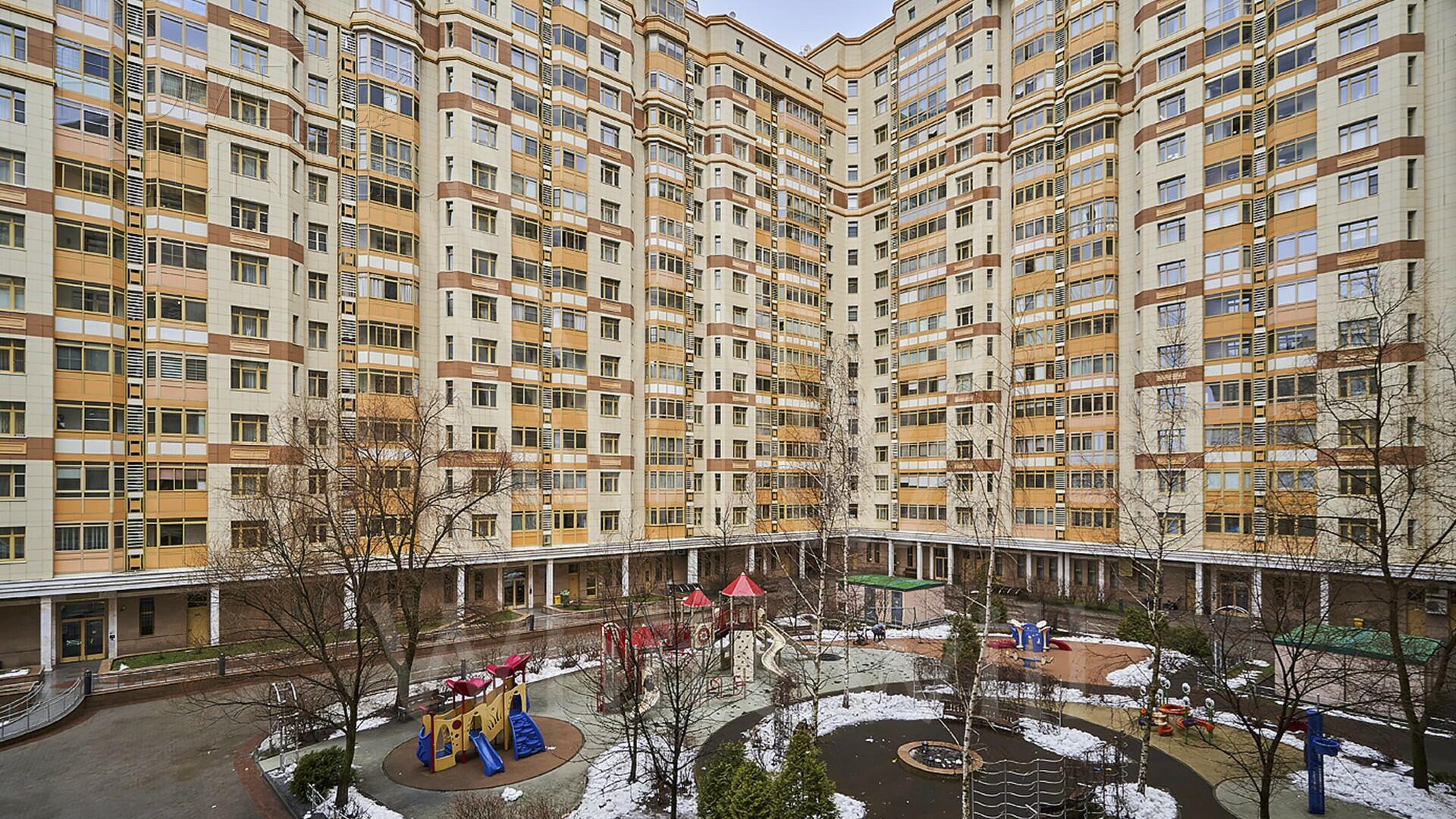 4-КОМН. КВАРТИРА С ОТДЕЛКОЙ 150 М² НА 3 ЭТАЖЕ