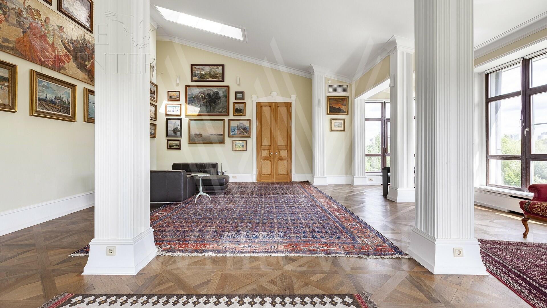 5-КОМН. КВАРТИРА С ОТДЕЛКОЙ 274 М² НА 4 ЭТАЖЕ