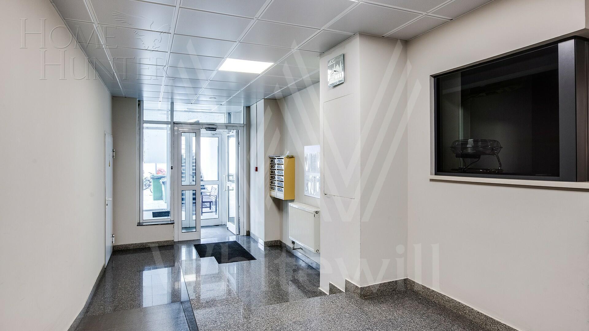 5-КОМН. КВАРТИРА С ОТДЕЛКОЙ 274 М² НА 4 ЭТАЖЕ