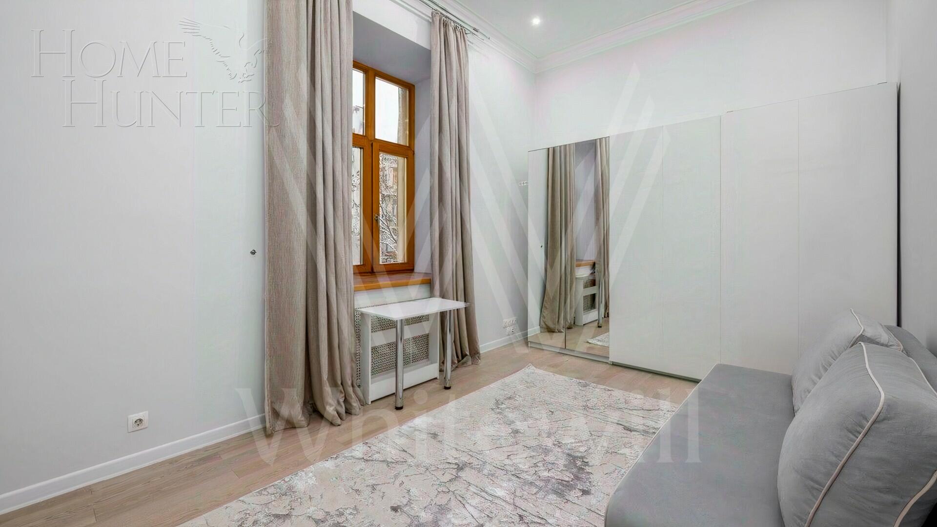 7-КОМН. КВАРТИРА С ОТДЕЛКОЙ 300 М² НА 3 ЭТАЖЕ