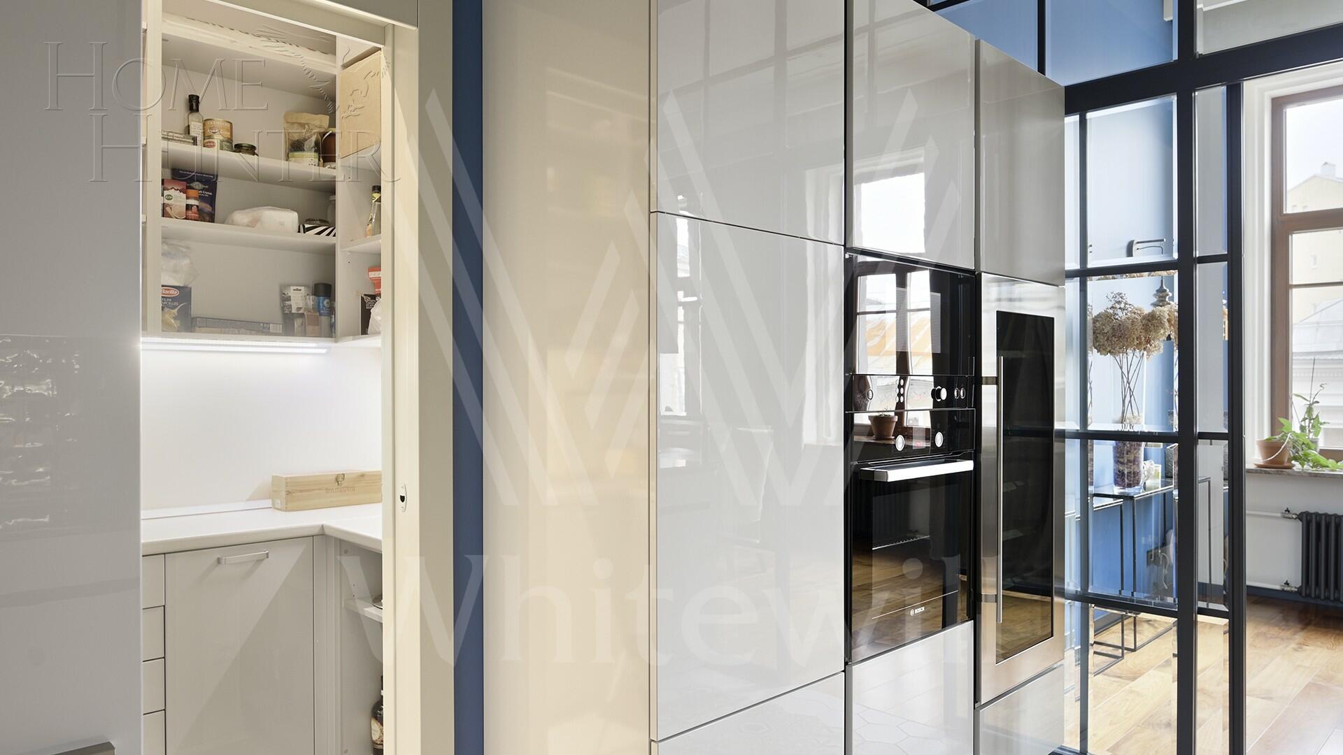 6-КОМН. КВАРТИРА С ОТДЕЛКОЙ 210 М² НА 2 ЭТАЖЕ