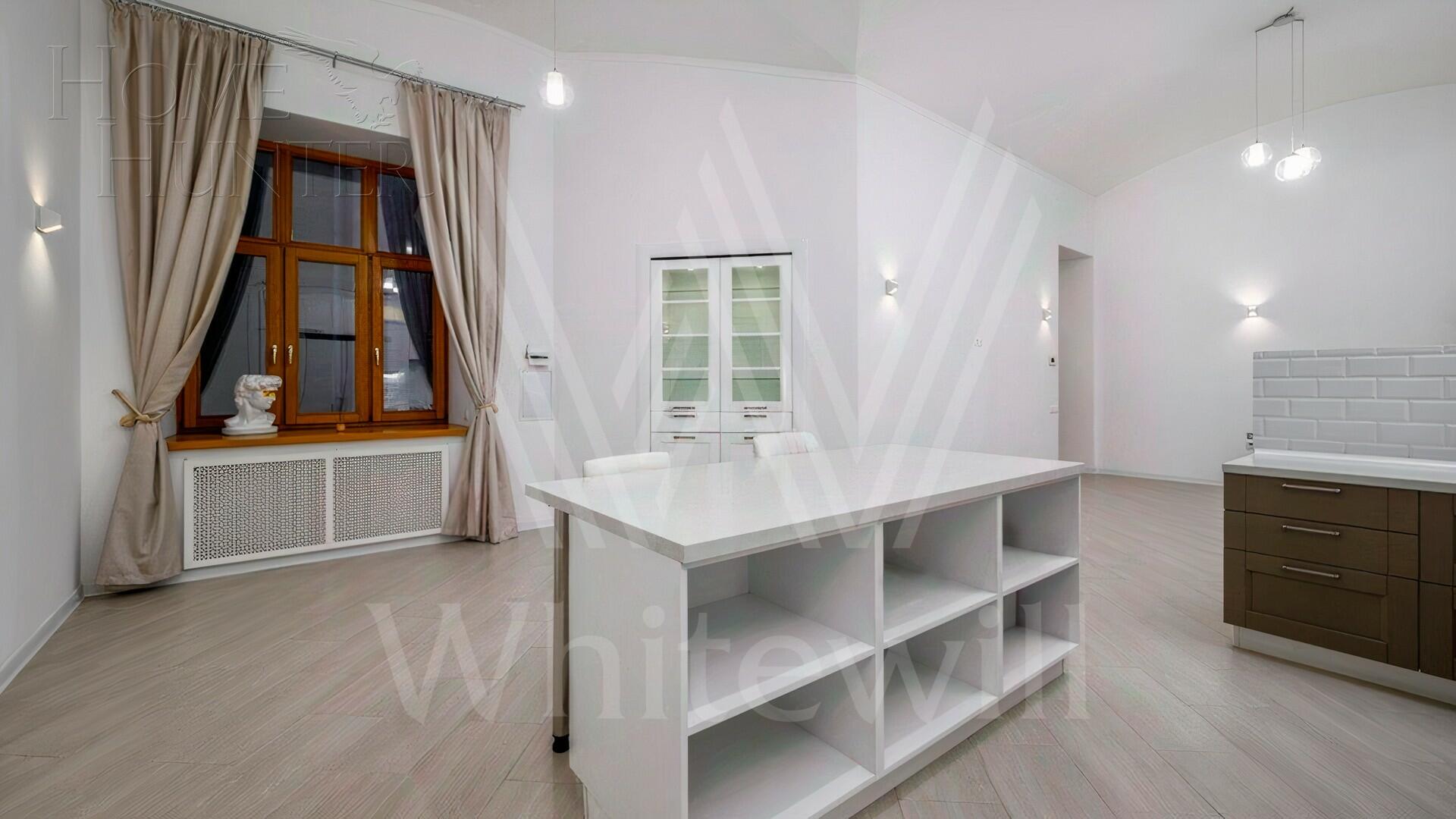 7-КОМН. КВАРТИРА С ОТДЕЛКОЙ 300 М² НА 3 ЭТАЖЕ