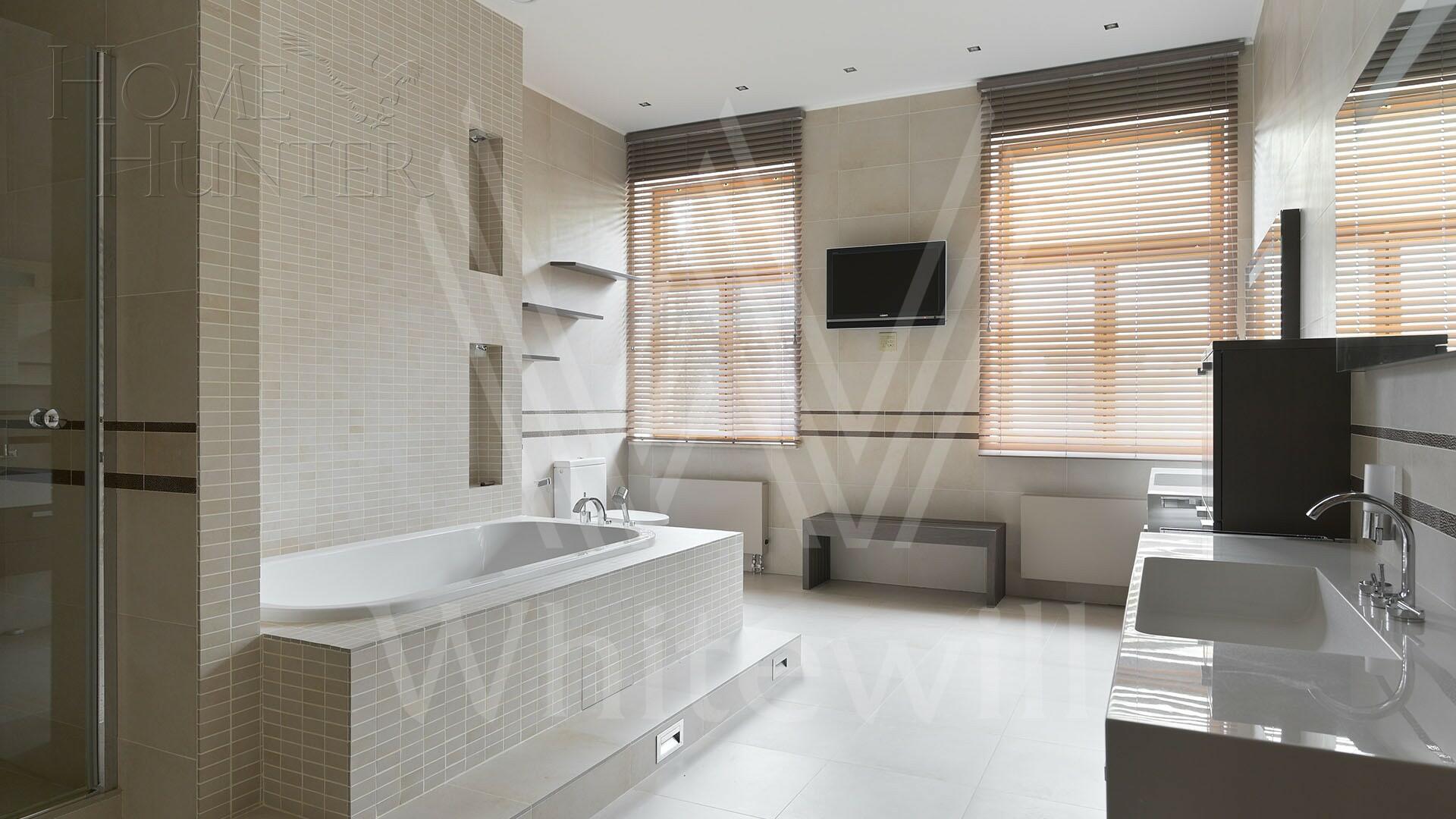 6-КОМН. КВАРТИРА С ОТДЕЛКОЙ 436.4 М² НА 3 ЭТАЖЕ