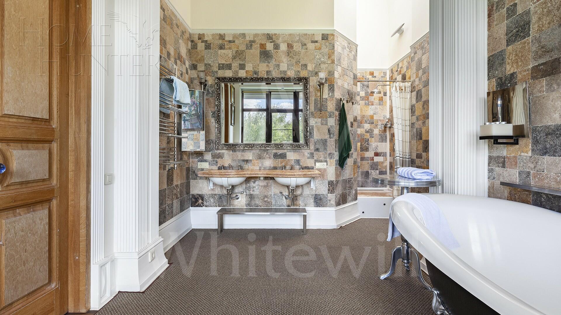 5-КОМН. КВАРТИРА С ОТДЕЛКОЙ 274 М² НА 4 ЭТАЖЕ