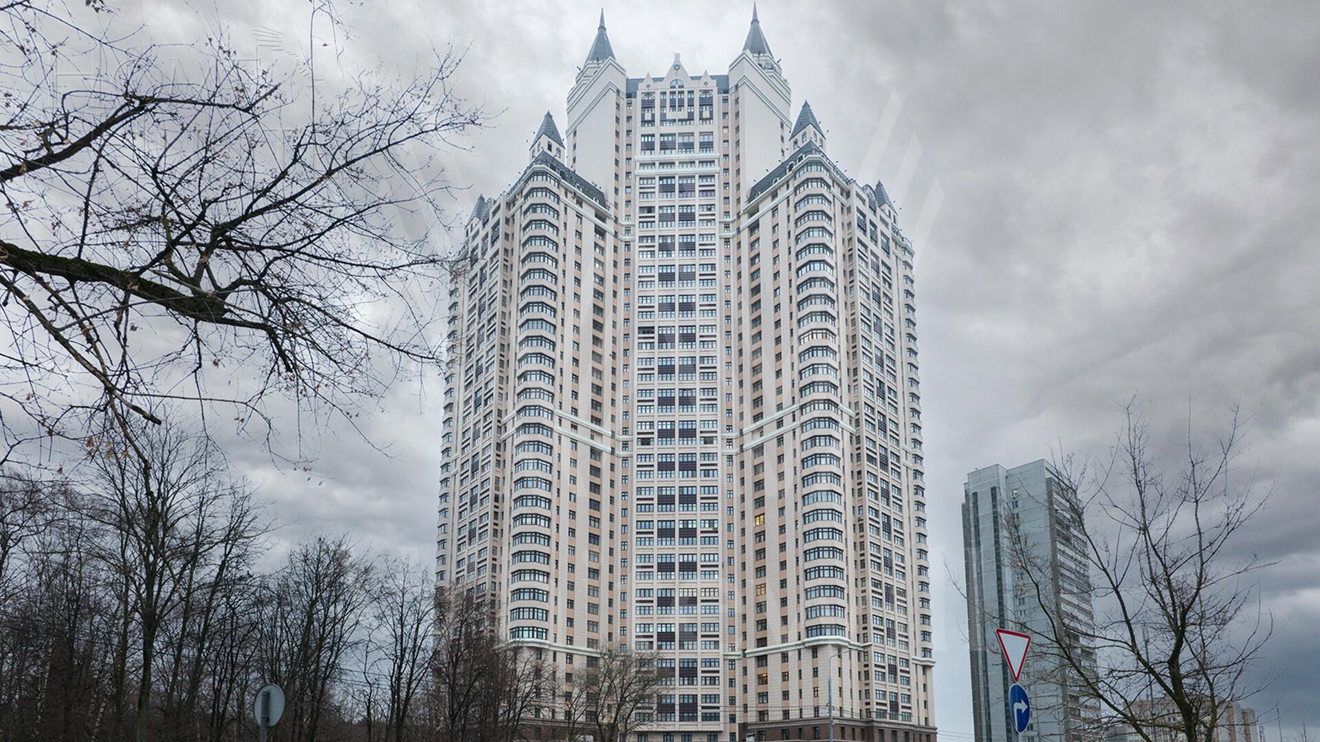 4-КОМН. ПЕНТХАУС С ОТДЕЛКОЙ 280 М² НА 42 ЭТАЖЕ