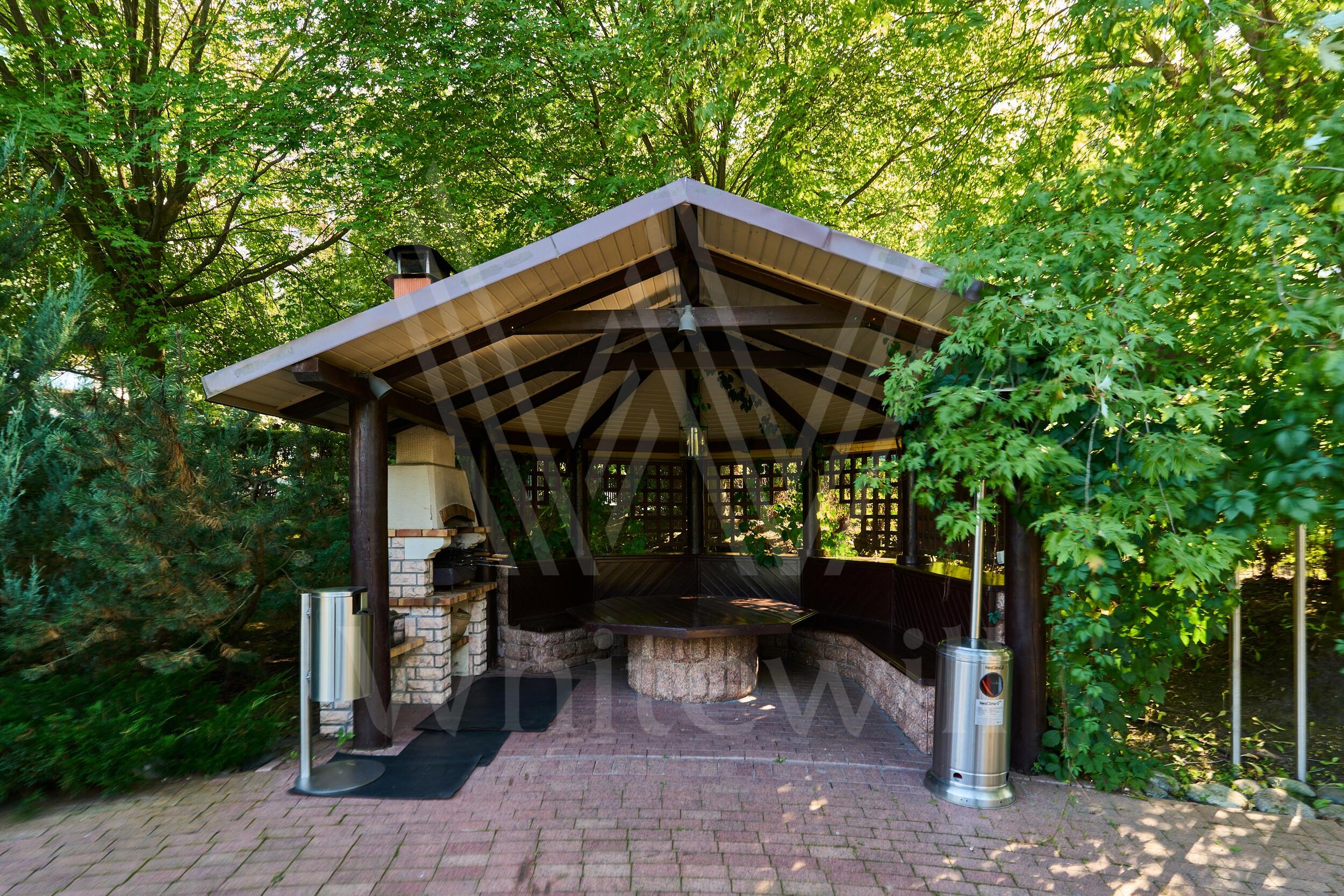 5-КОМН. КВАРТИРА С ОТДЕЛКОЙ 290 М² НА 2 ЭТАЖЕ