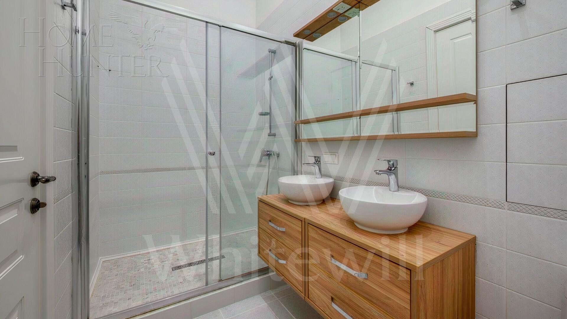 7-КОМН. КВАРТИРА С ОТДЕЛКОЙ 300 М² НА 3 ЭТАЖЕ