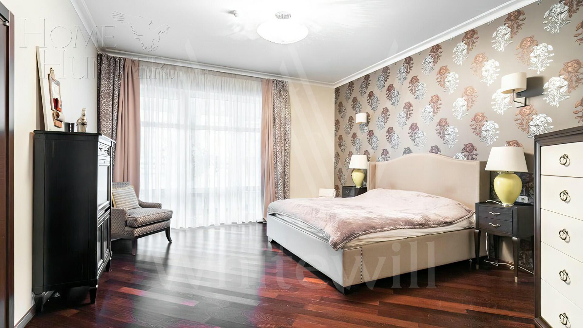 5-КОМН. КВАРТИРА С ОТДЕЛКОЙ 290 М² НА 2 ЭТАЖЕ