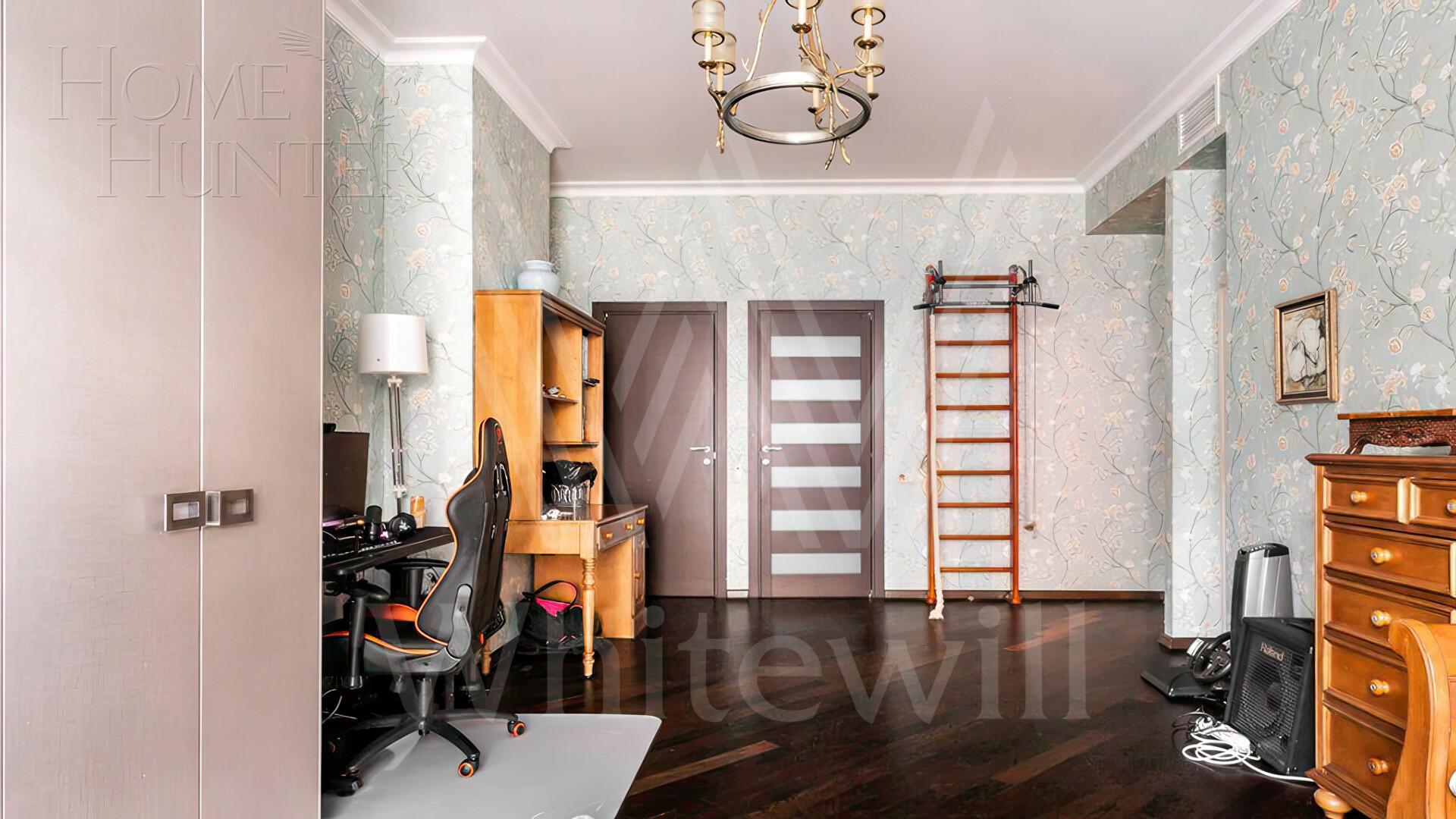 5-КОМН. КВАРТИРА С ОТДЕЛКОЙ 290 М² НА 2 ЭТАЖЕ