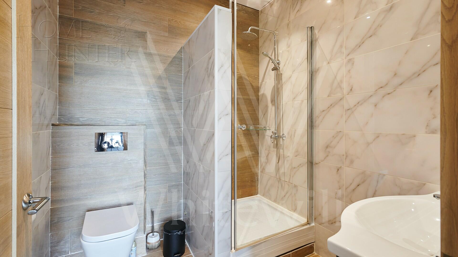 10-КОМН. АПАРТАМЕНТЫ С ОТДЕЛКОЙ 233.7 М² НА 67 ЭТАЖЕ