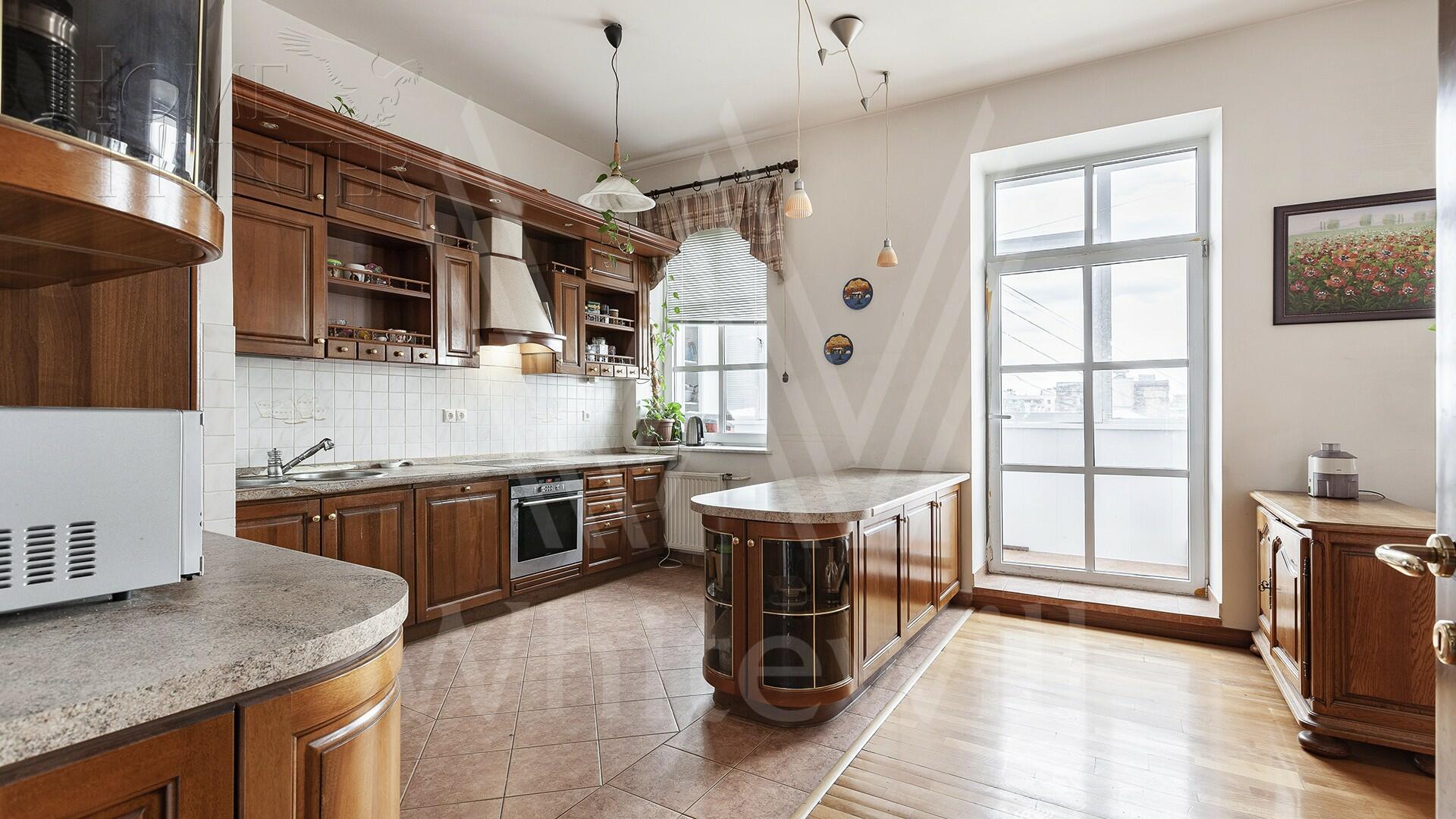 2-УРОВНЕВАЯ КВАРТИРА С ОТДЕЛКОЙ 295 М² НА 6 ЭТАЖЕ